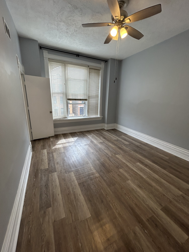 Building Photo - 2 bedroom in Chicago IL 60622