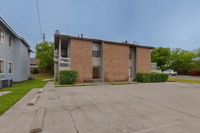 Building Photo - 11306 Nicole Cove