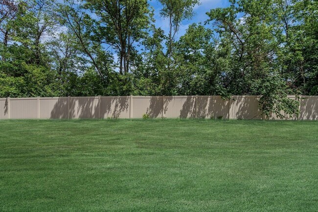 Building Photo - 1060 Noble Lp