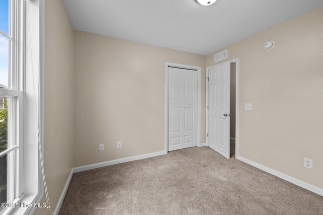 Building Photo - 176 Ashbury Park Ln