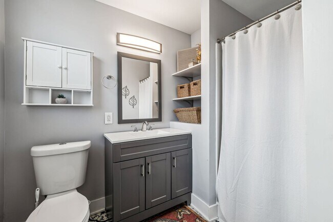 Building Photo - Charming Home For Rent - Less than $2000 p...