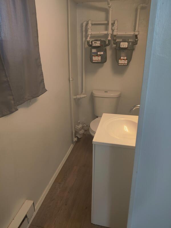 Building Photo - 7606 Wyndale Ave