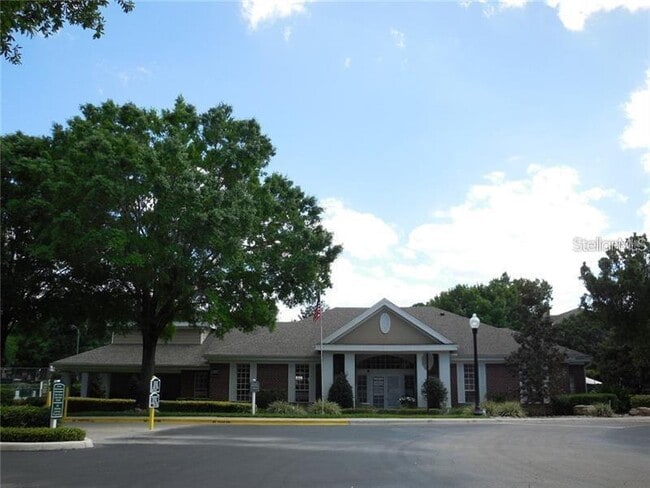 Building Photo - 13015 Plantation Park Cir