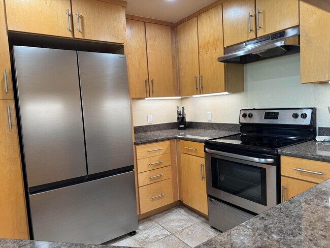 Building Photo - 2988 Grassina St