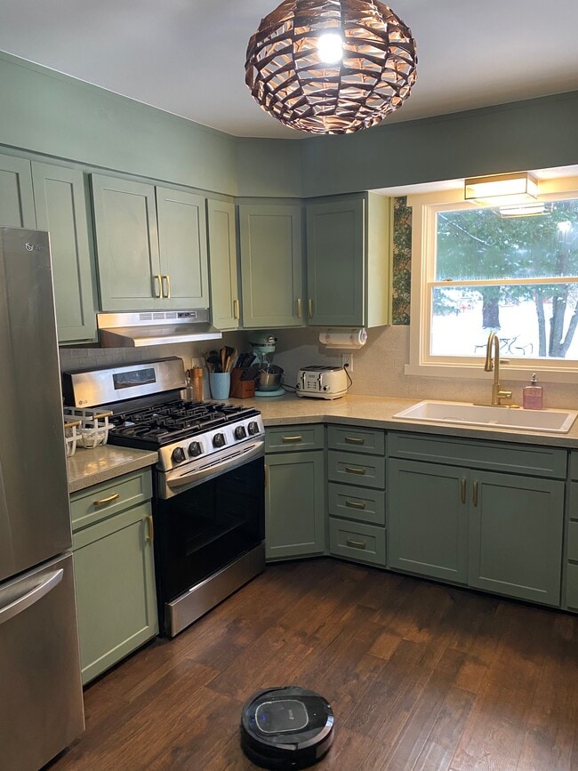 Building Photo - 20427 Mack Dr