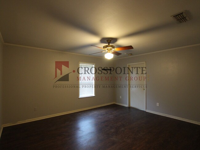 Building Photo - Beautiful 3 bedroom 2 bath home in Flint! Lease Take Over!