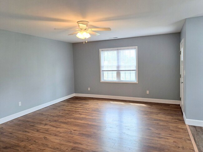 Building Photo - 151 Oyster Ln