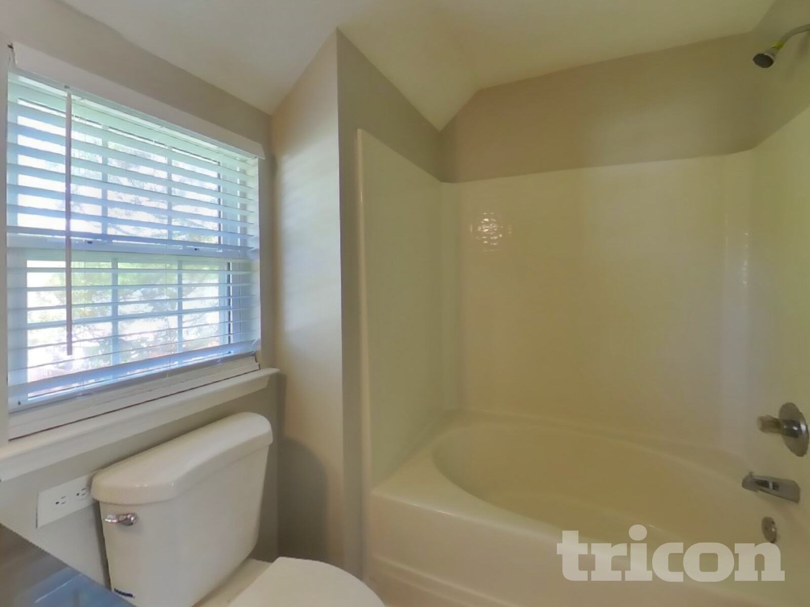 Building Photo - 5017 Gibbons Link Rd