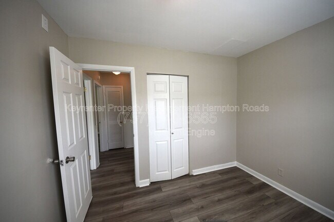 Building Photo - 213 Bassett Ave