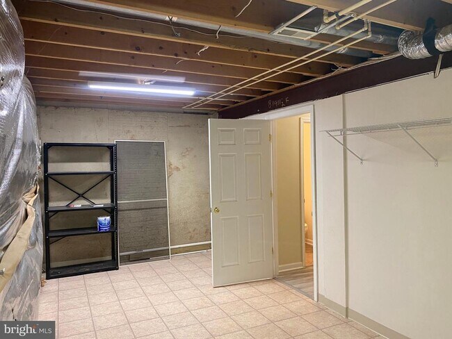 Building Photo - 7049 Rogue Forest Ln