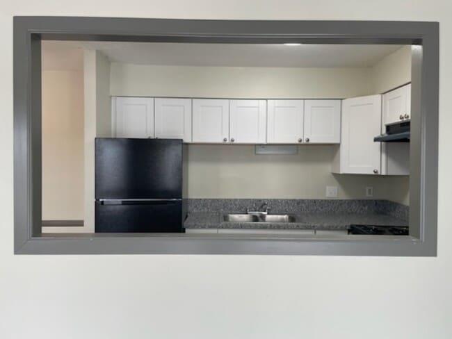 Building Photo - 5149 Southgreen Dr