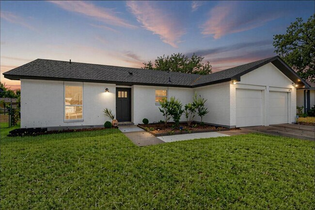 Building Photo - 907 Chiswick Dr