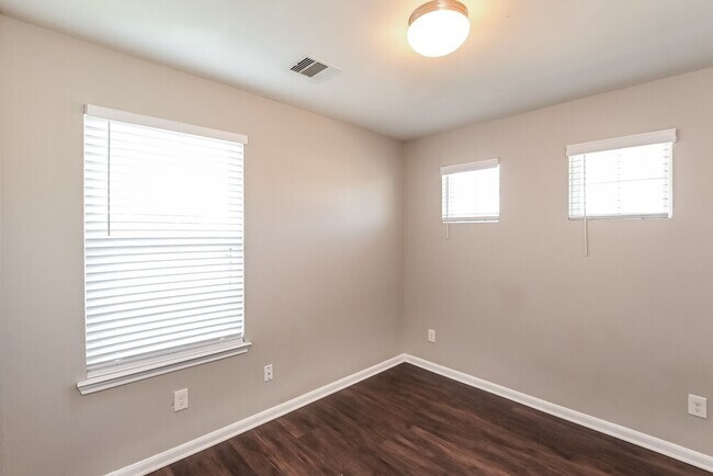 Building Photo - 2622 Mesquite Ridge Dr