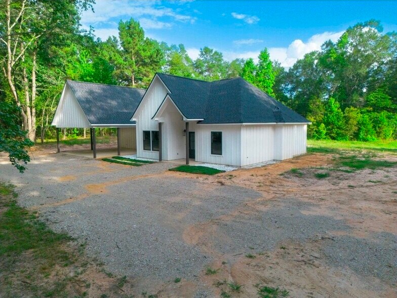 Building Photo - 844 Liberty Church Rd