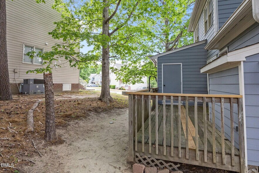 Building Photo - Room in Townhome on Oakland Hills Way
