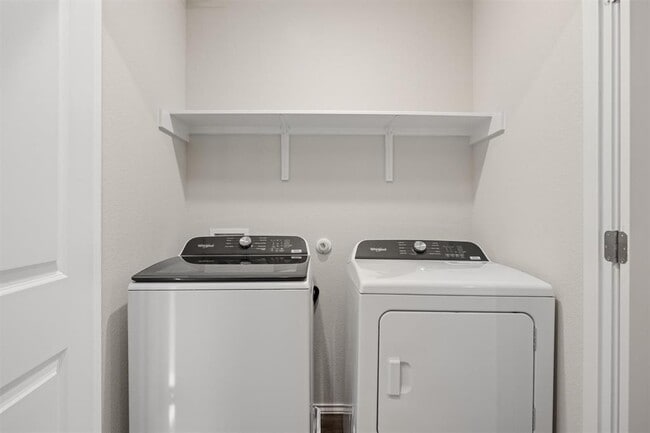 Building Photo - 12811 Village Spun Plz