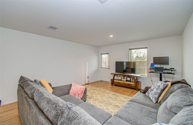 Building Photo - 21575 Carosella Dr