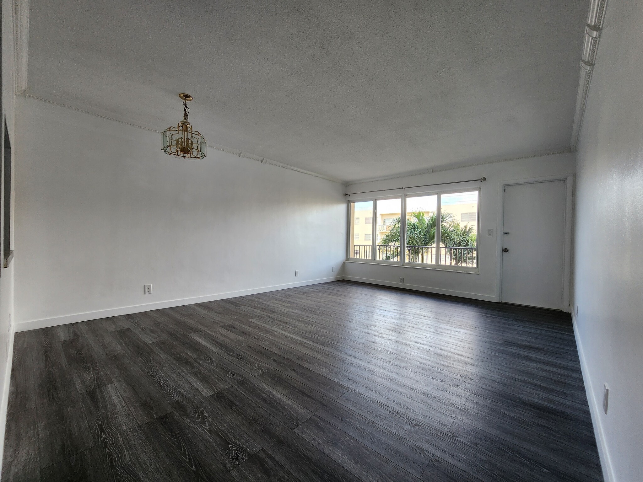 Building Photo - 1400 NE 169th St