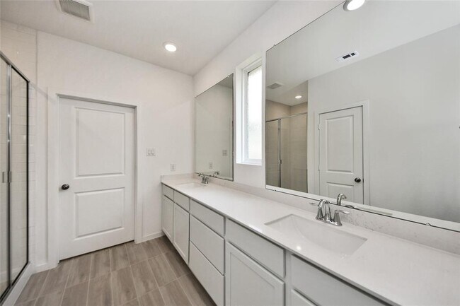 Building Photo - 6314 Orchid Bch Dr