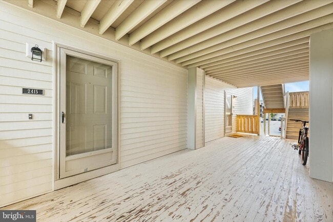 Building Photo - 2415 Ravens Crest Dr