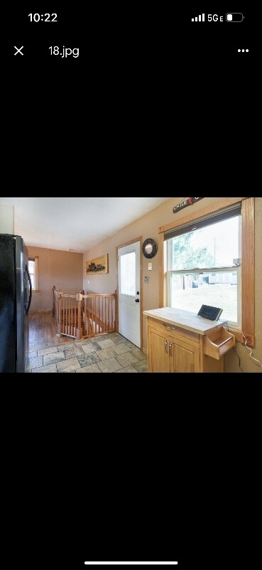 Building Photo - 734 Hillview Rd
