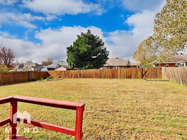 Building Photo - 214 Blake Dr