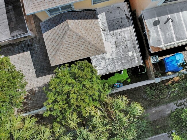 Building Photo - 4055 Eastridge Dr