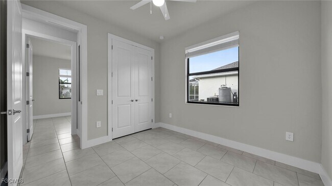 Building Photo - 1704 NW 38th Ave