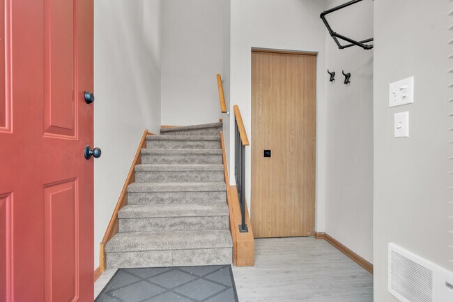 Building Photo - 239 Camel Bend Ct