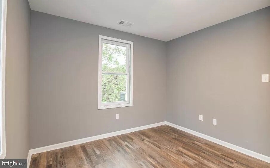 Building Photo - 207 S 49th St