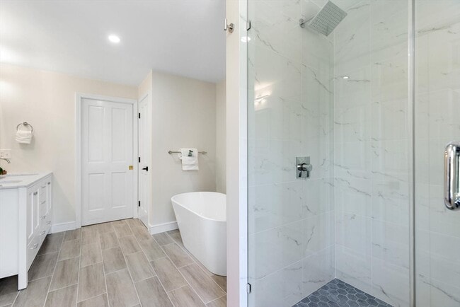 Building Photo - 29 Cottage St