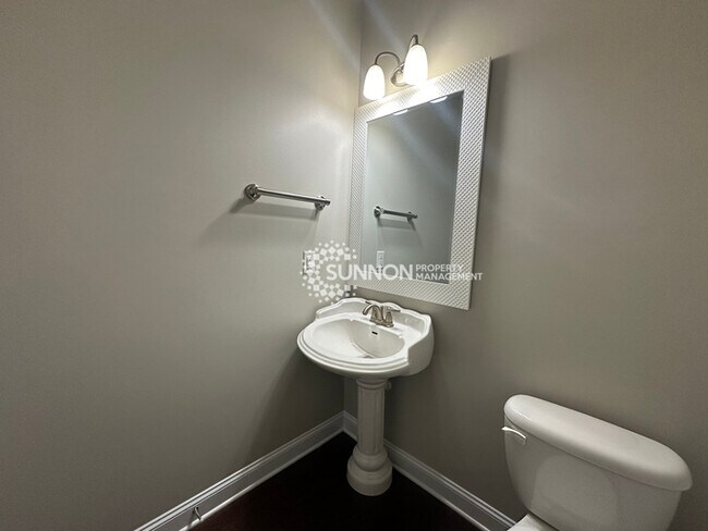 Building Photo - 4 Bedroom 2.5 Bathroom in Indian Trail
