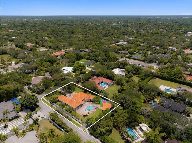 Building Photo - 9400 SW 93rd Ct