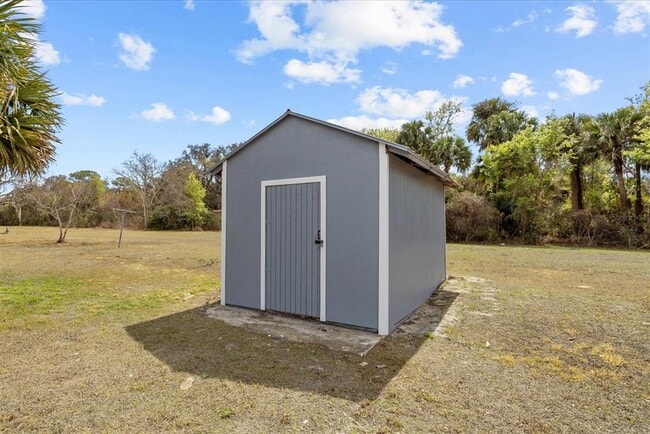 Building Photo - 31300 US-441