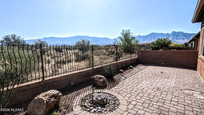 Building Photo - 13036 N Spinystar Dr