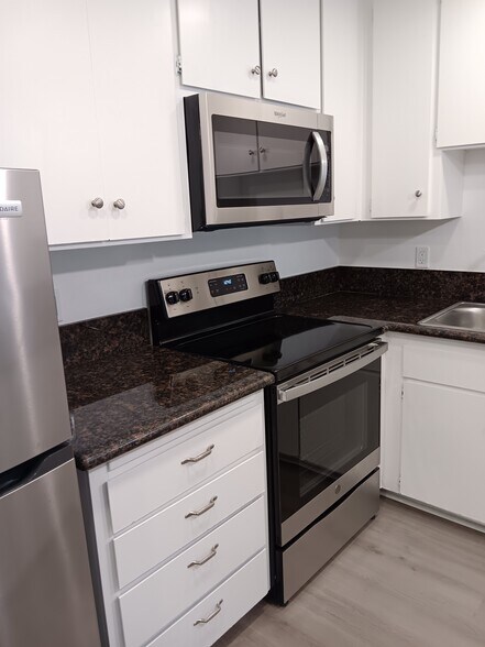 Building Photo - 6354 Rancho Mission Rd