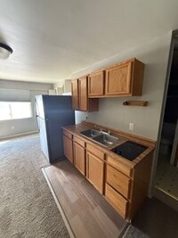 Building Photo - Studio- Ample Parking Next To MSU