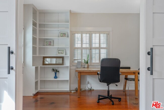 Building Photo - 655 S Hudson Ave