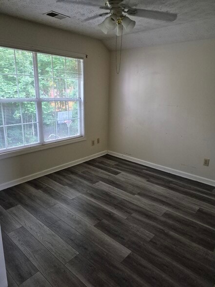 2nd bedroom - 153 Valleydale Dr
