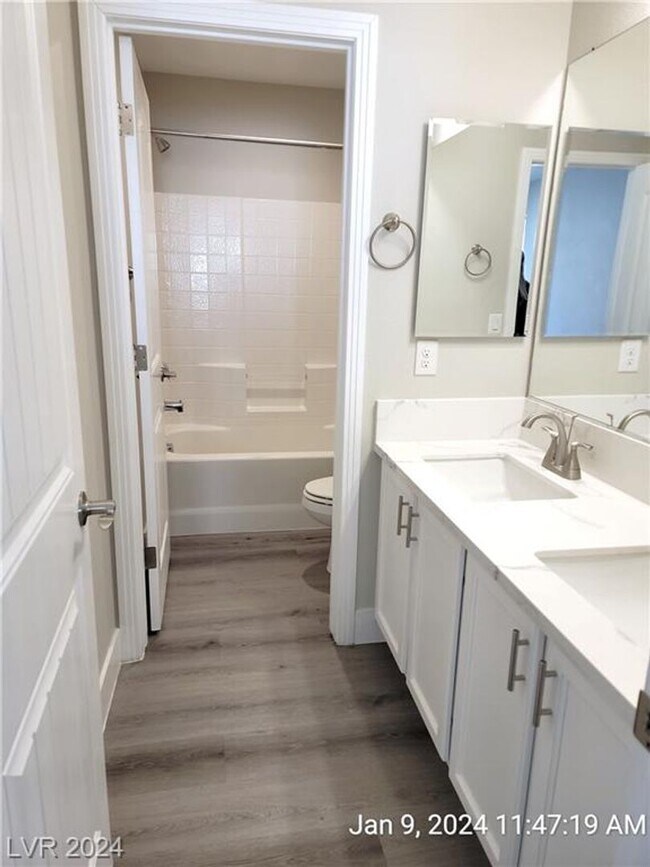 Building Photo - PARTIALLY FURNISHED 2-STORY HOME LOCATED O...