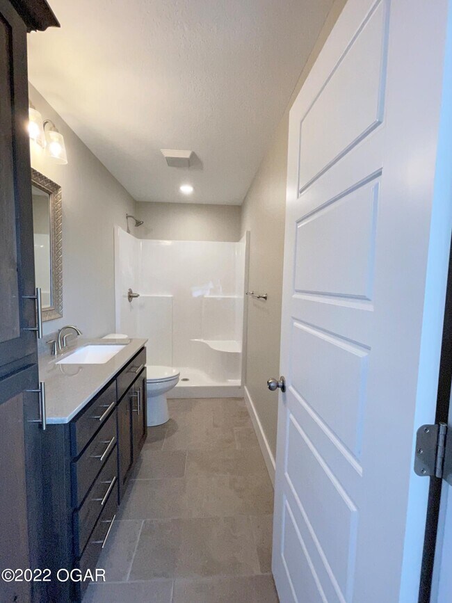 Building Photo - 1927 N St Louis Ave