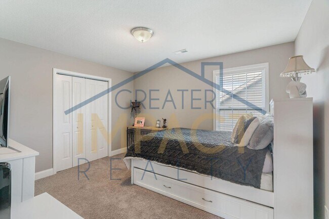 Building Photo - 129 Hackberry St