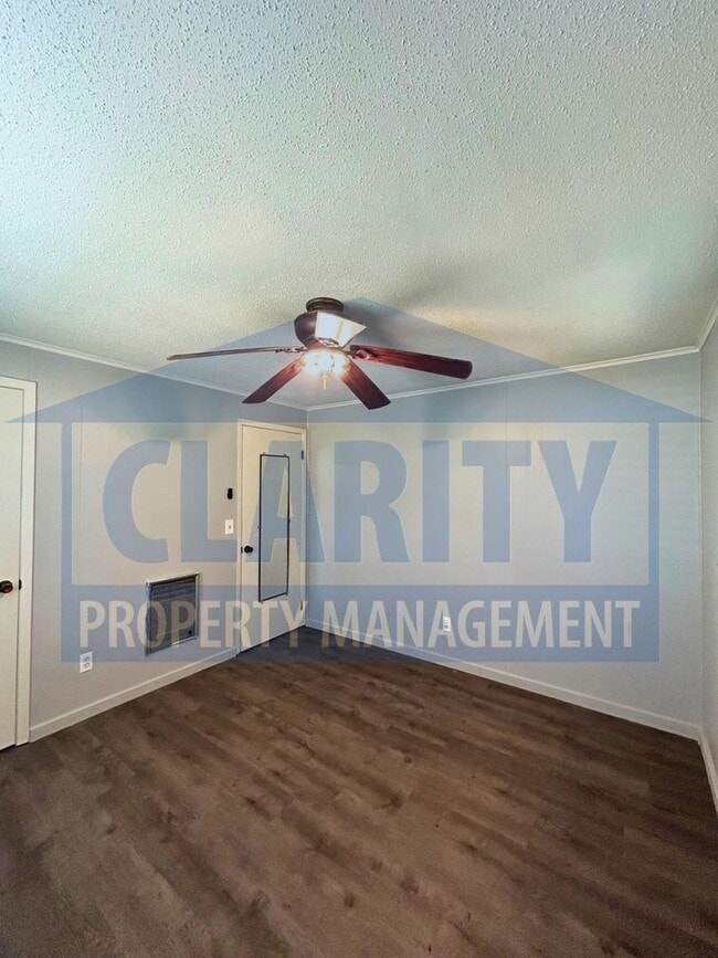 Building Photo - Charming 3-Bedroom, 1-Bath Home with Bonus...