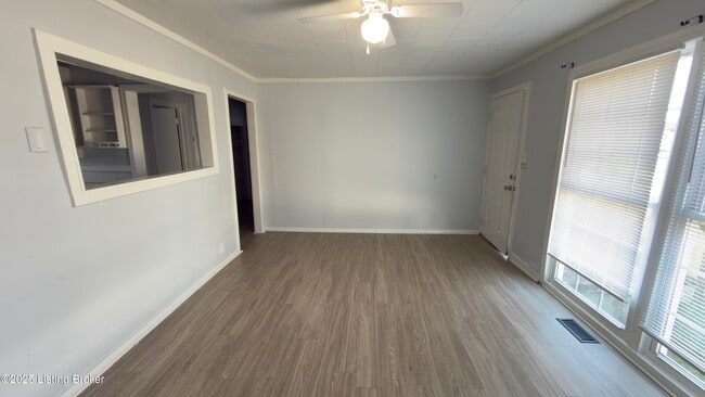 Building Photo - 109 Kenwood Ave