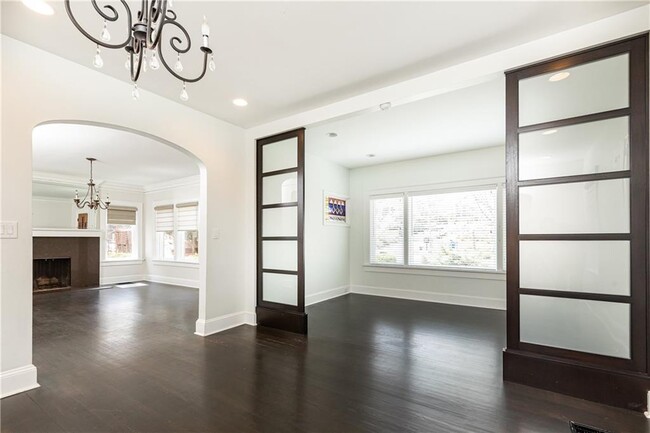 Building Photo - 1022 Reeder Cir NE