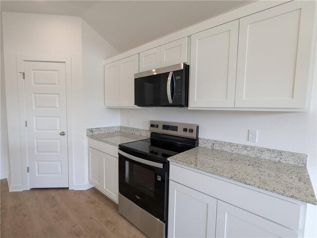 Building Photo - 1040 Rently St