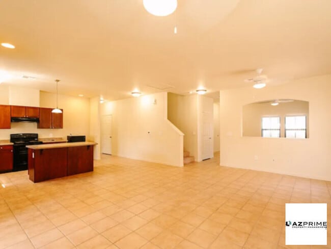 Building Photo - Single family residence