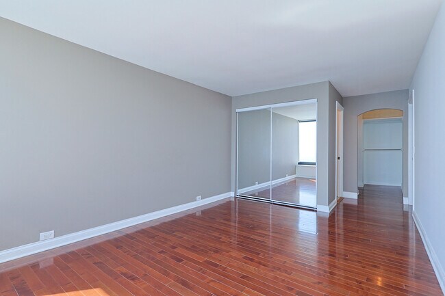 Building Photo - 155 N Harbor Dr
