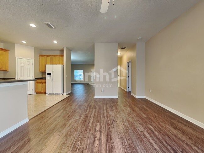 Building Photo - 8837 Royal Enclave Blvd