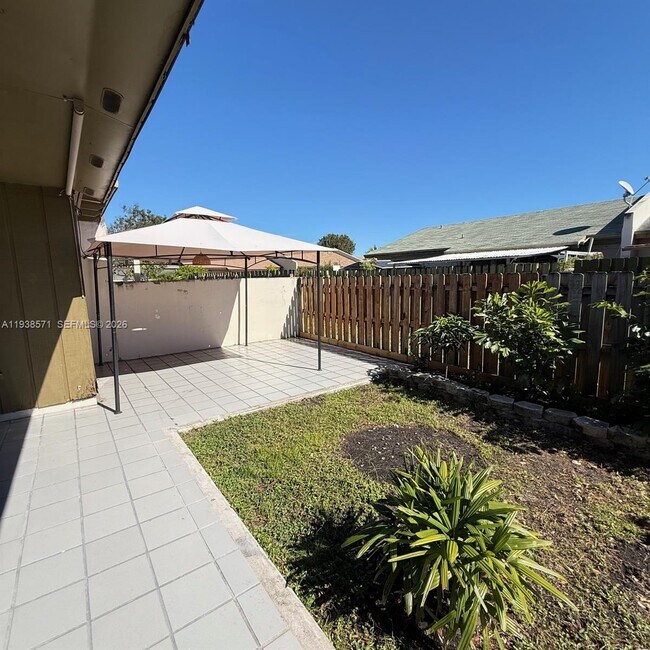 Building Photo - 12144 SW 110th St Cir W